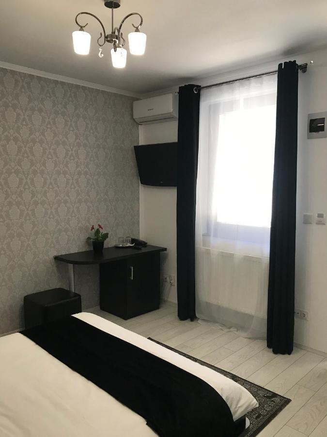 Pensiunea Max Cluj-Napoca Extérieur photo