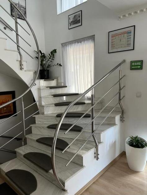Pensiunea Max Cluj-Napoca Extérieur photo