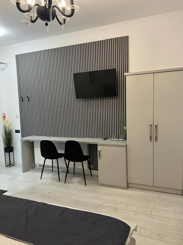 Pensiunea Max Cluj-Napoca Extérieur photo
